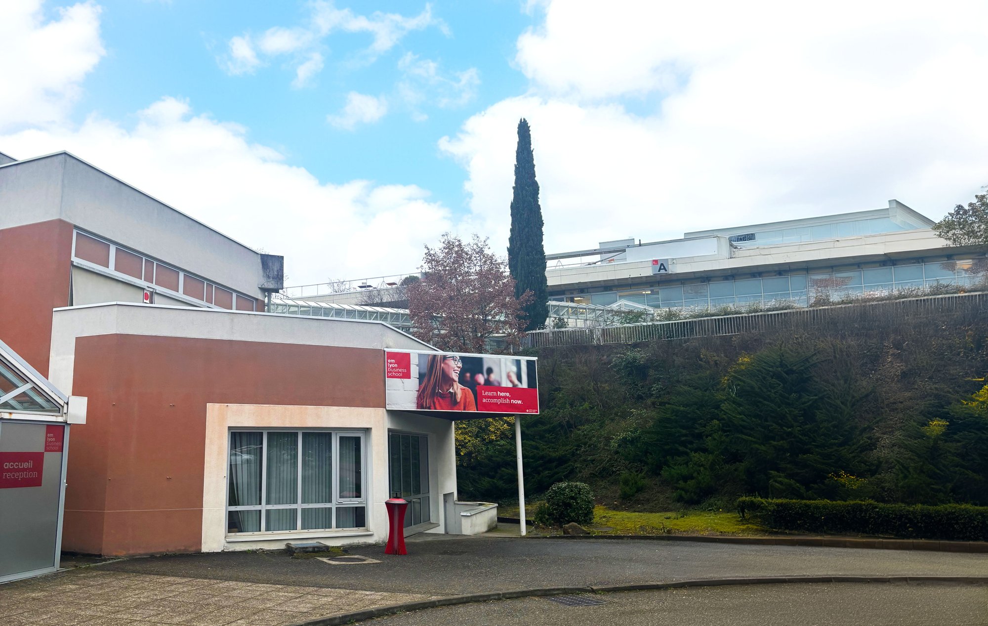 emlyon-2